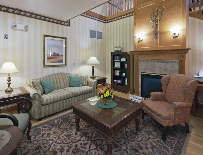 Hotel Country & By Radisson, 3*