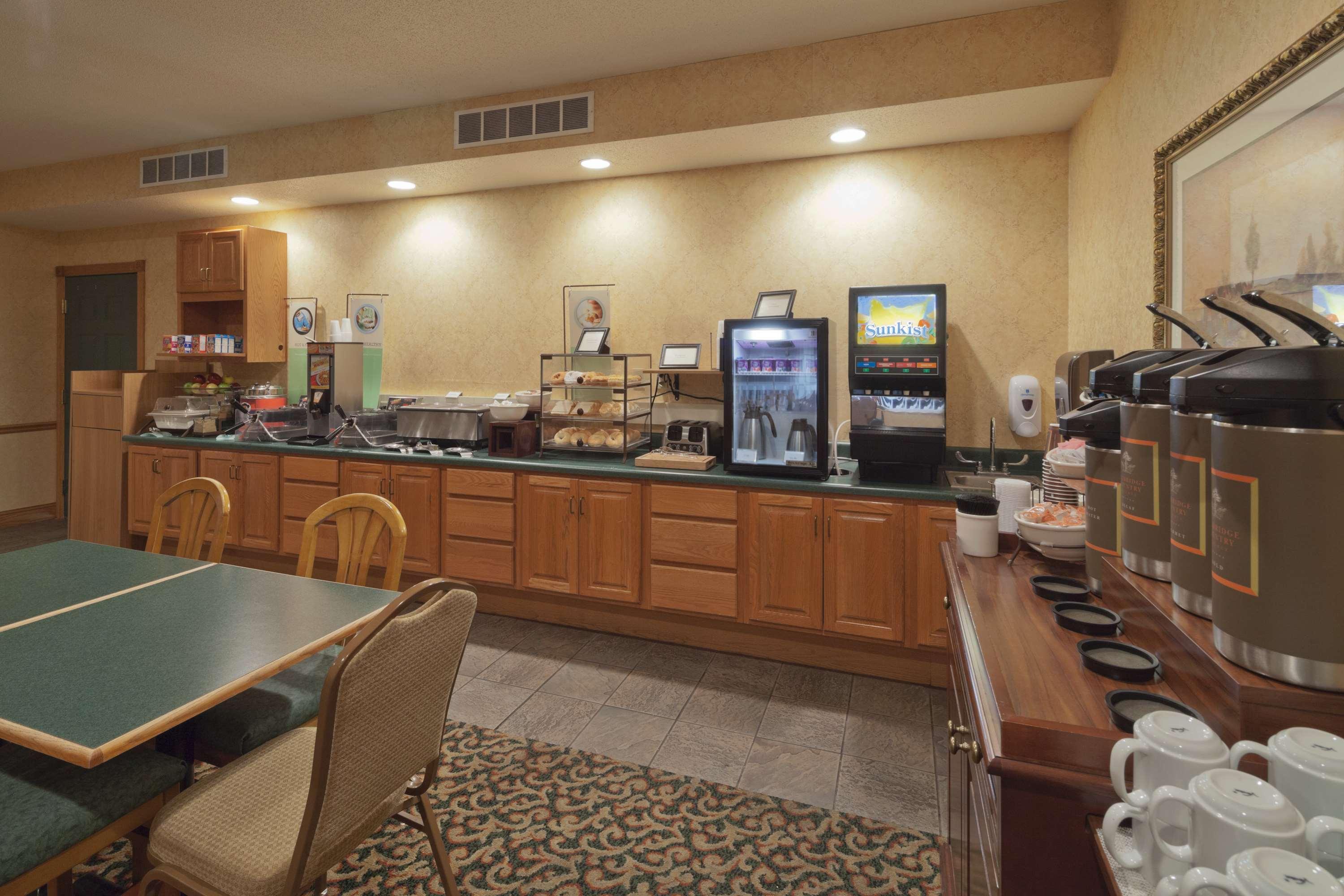 Hotel Country & By Radisson, 3*